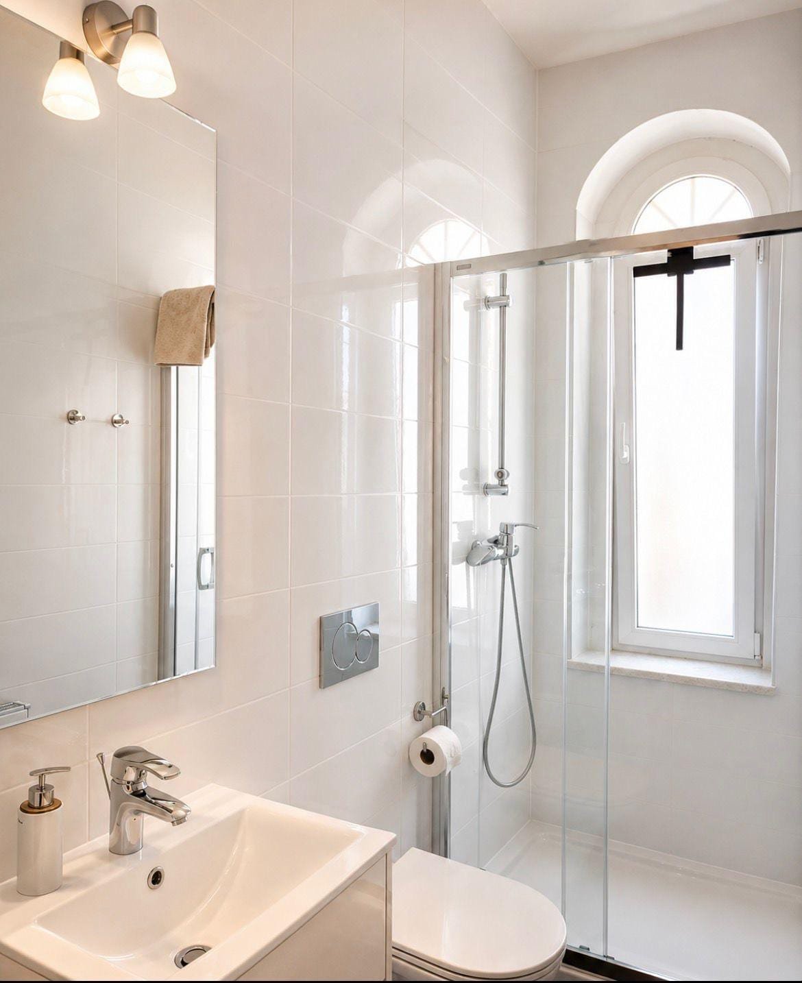Apartament nr 2 — prywatna łazienka z kabiną prysznicową, Willa Pod Platanem Bytów