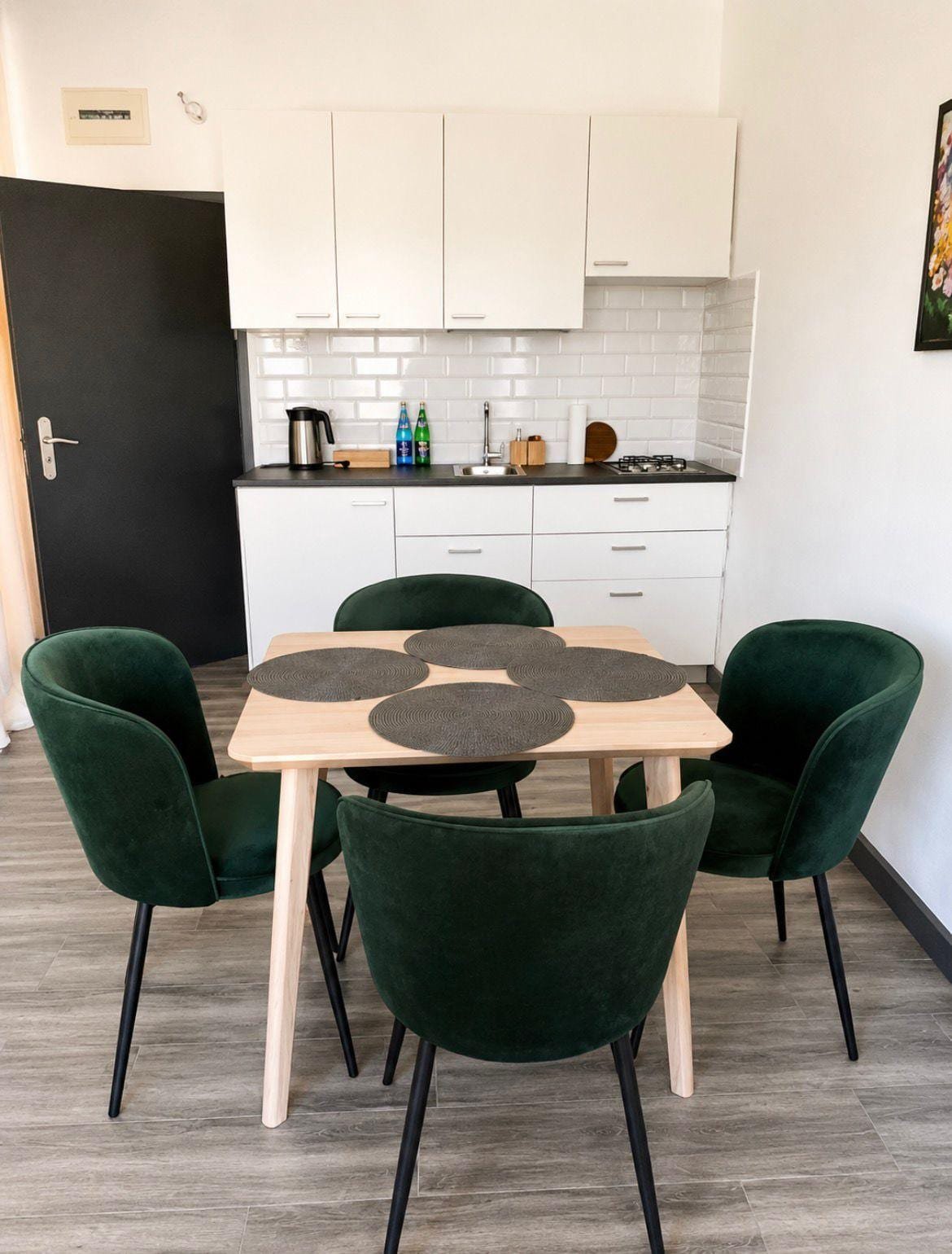 Jadalnia w apartamencie Willi Pod Platanem